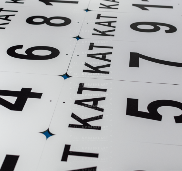 Alışveriş merkezi kat planını gösteren dijital UV baskılı yönlendirme tabelası