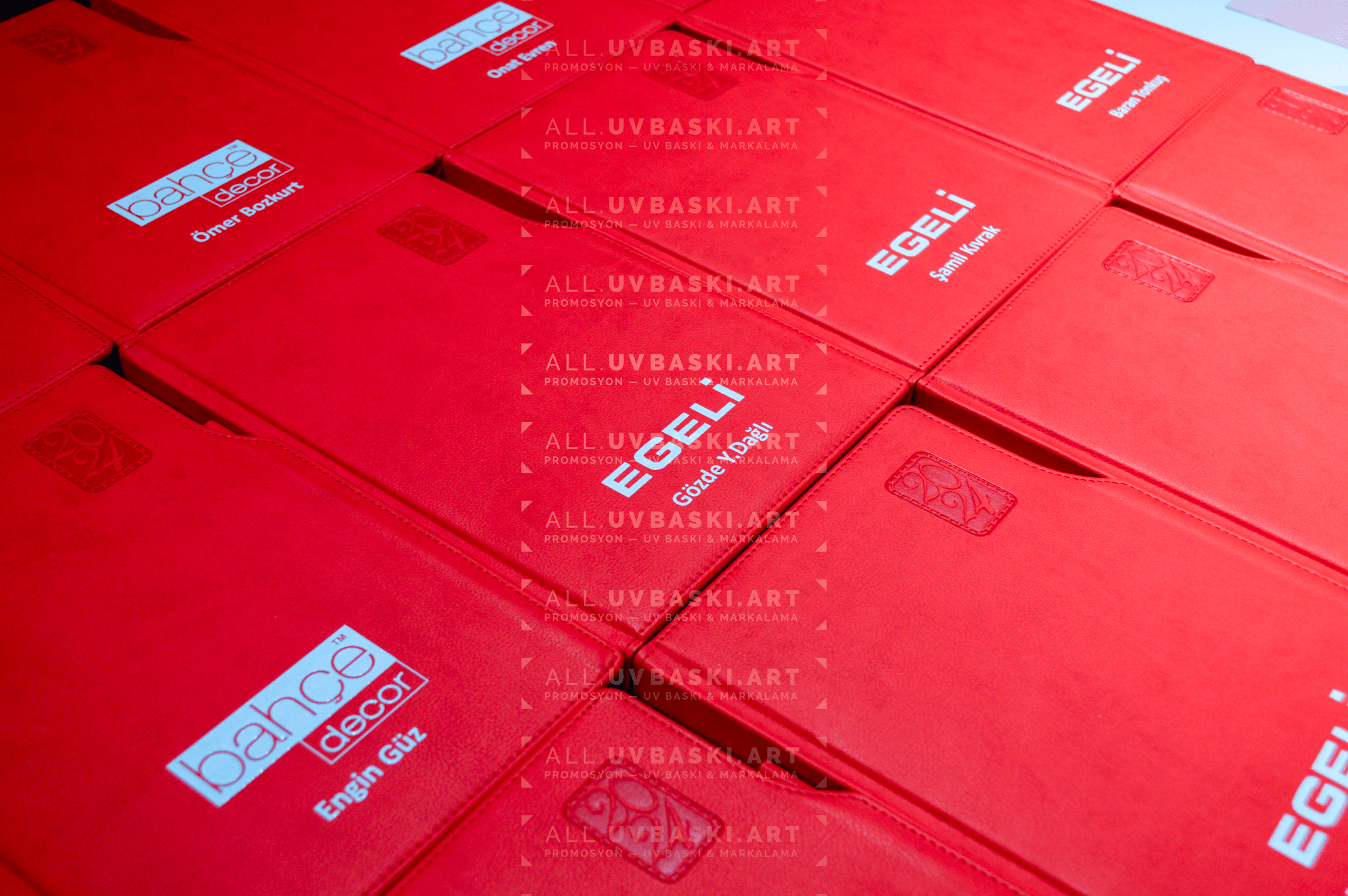 İstanbul'da UV baskı teknolojisiyle üretilmiş bir ajanda.