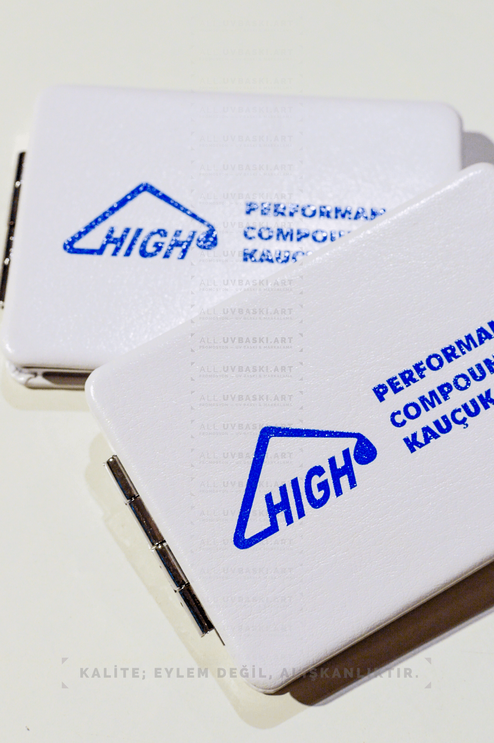 Markanızın İmzası: UV Baskılı Deri Aynalar