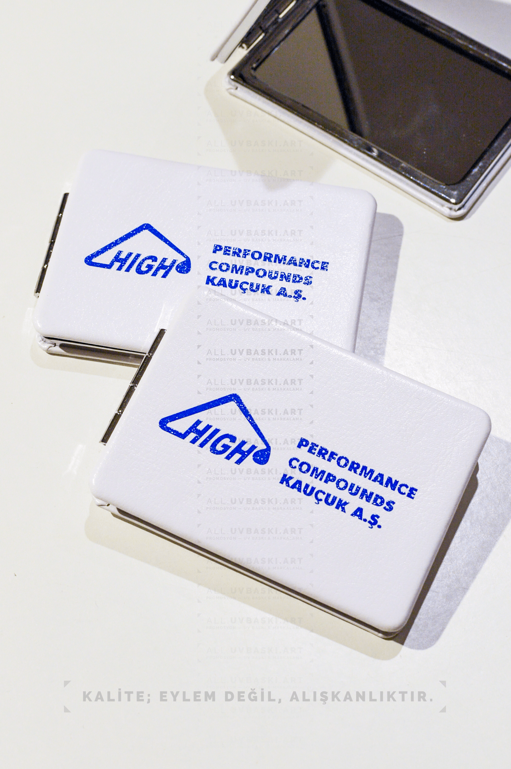 Sadelik ve Estetik: Deri Ayna