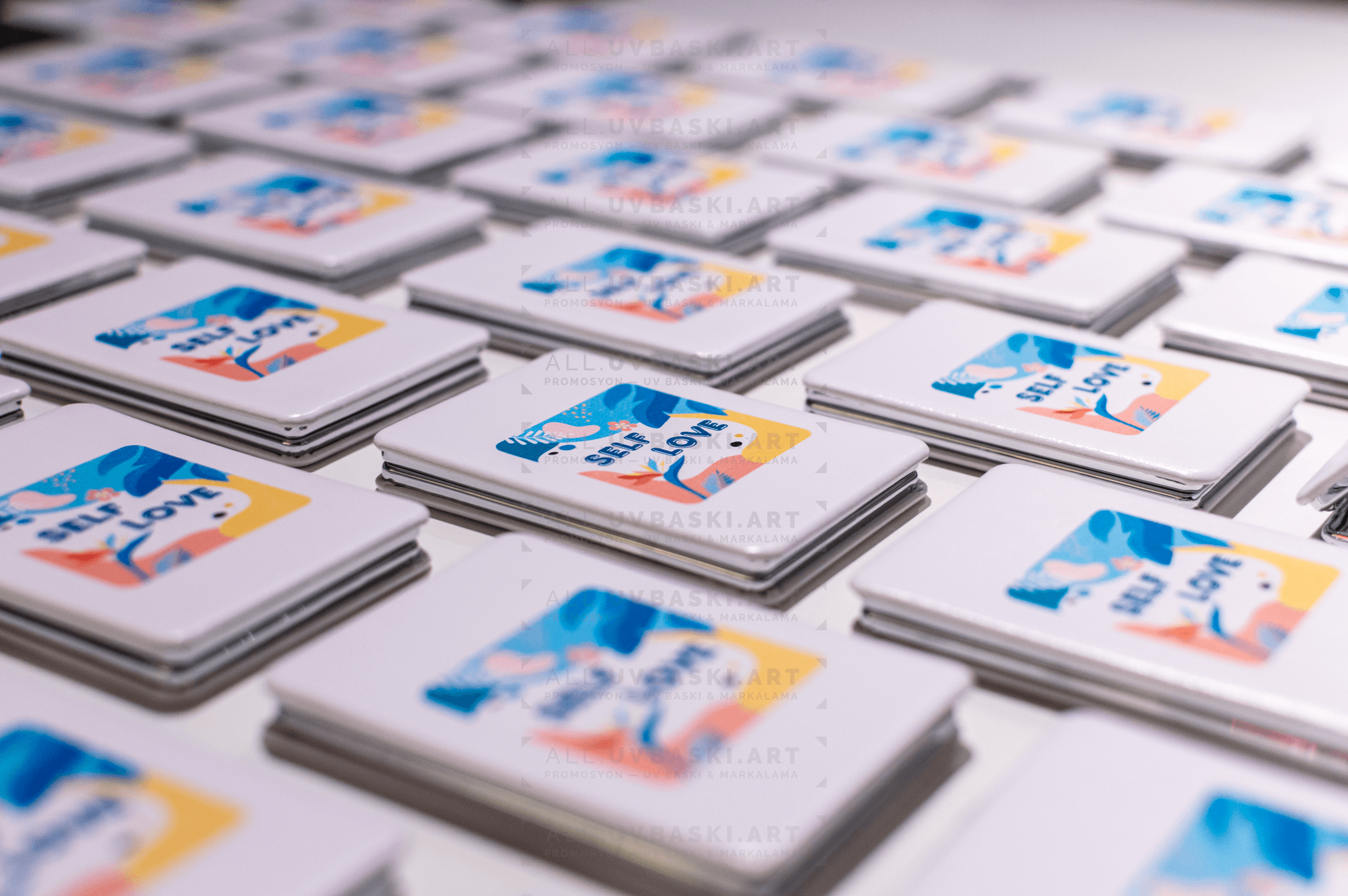 Mimaki UV baskılı deri makyaj aynası, kurumsal hediyelik ürünü.