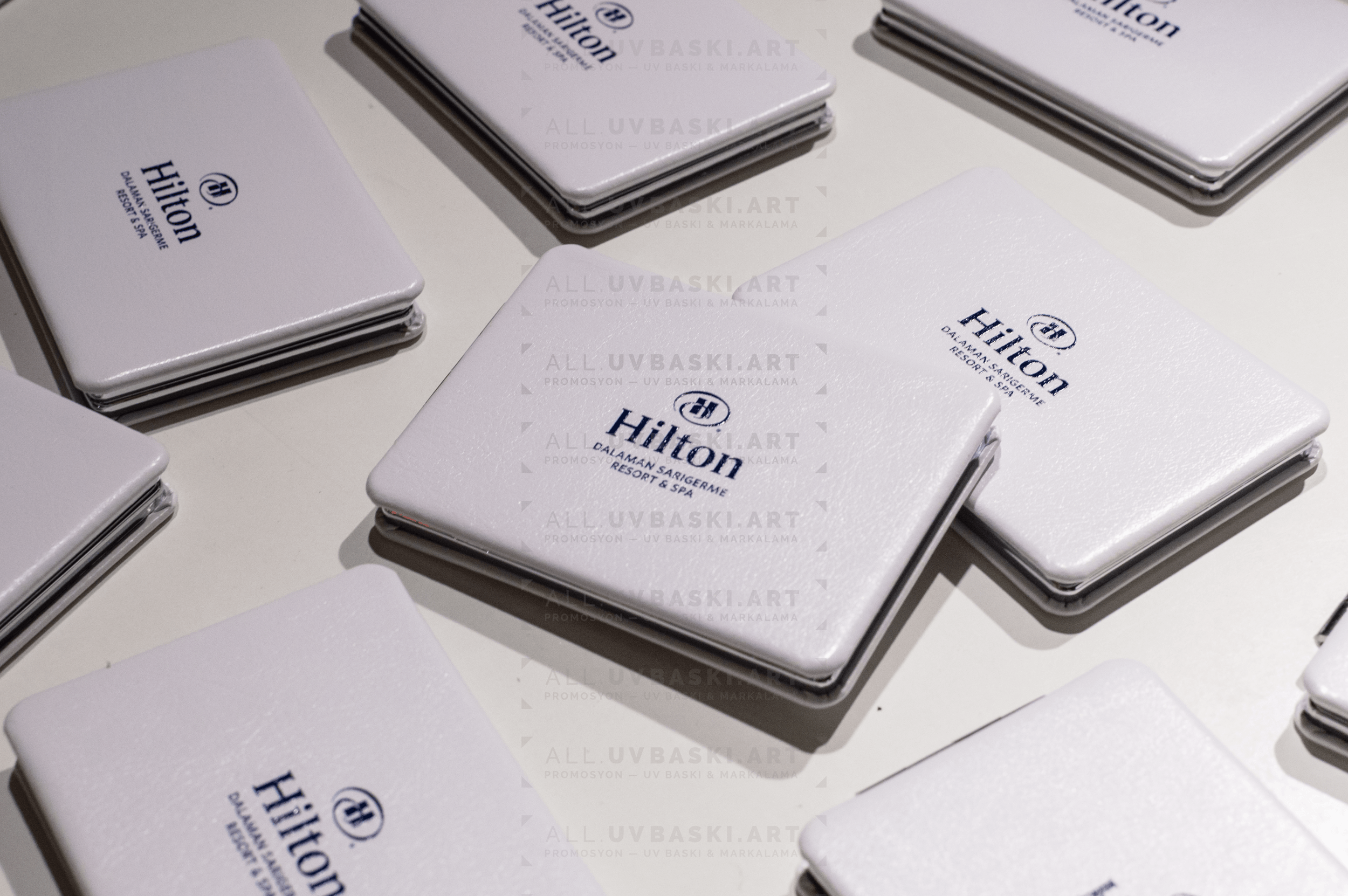 UV baskılı deri otel makyaj aynası, misafir hediyesi ve promosyon ürünü.