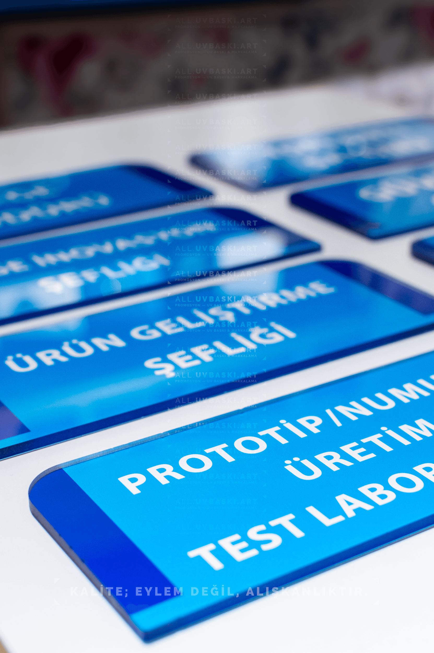 Özel tasarım ofis kapı tabelası.