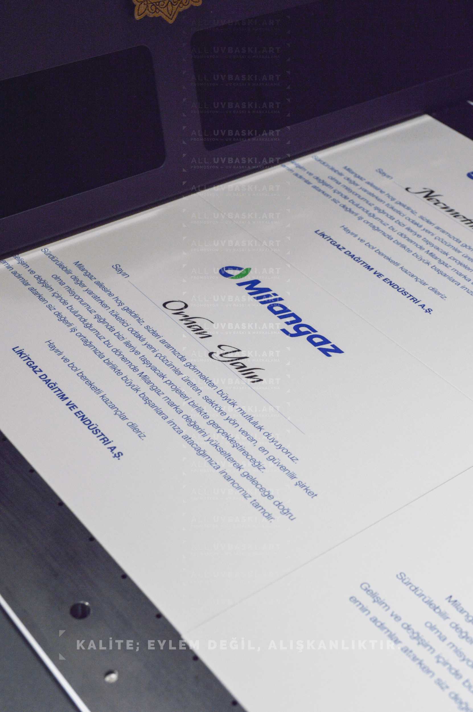 Kurum tarafından bayilere, isimleri özel olarak yazılmış sertifikalar.