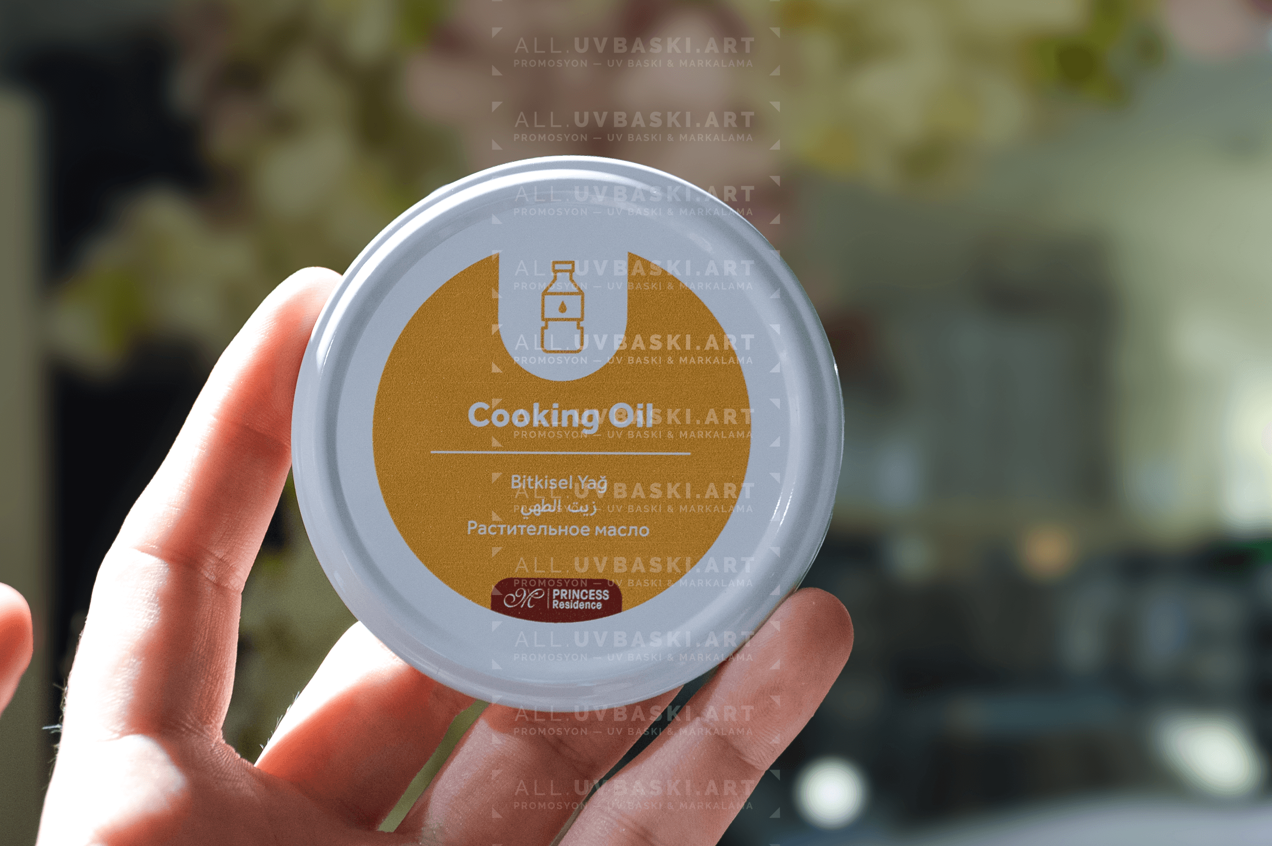 Beyaz kavanoz kapağı üzerine otel logosu, UV baskı örneği.