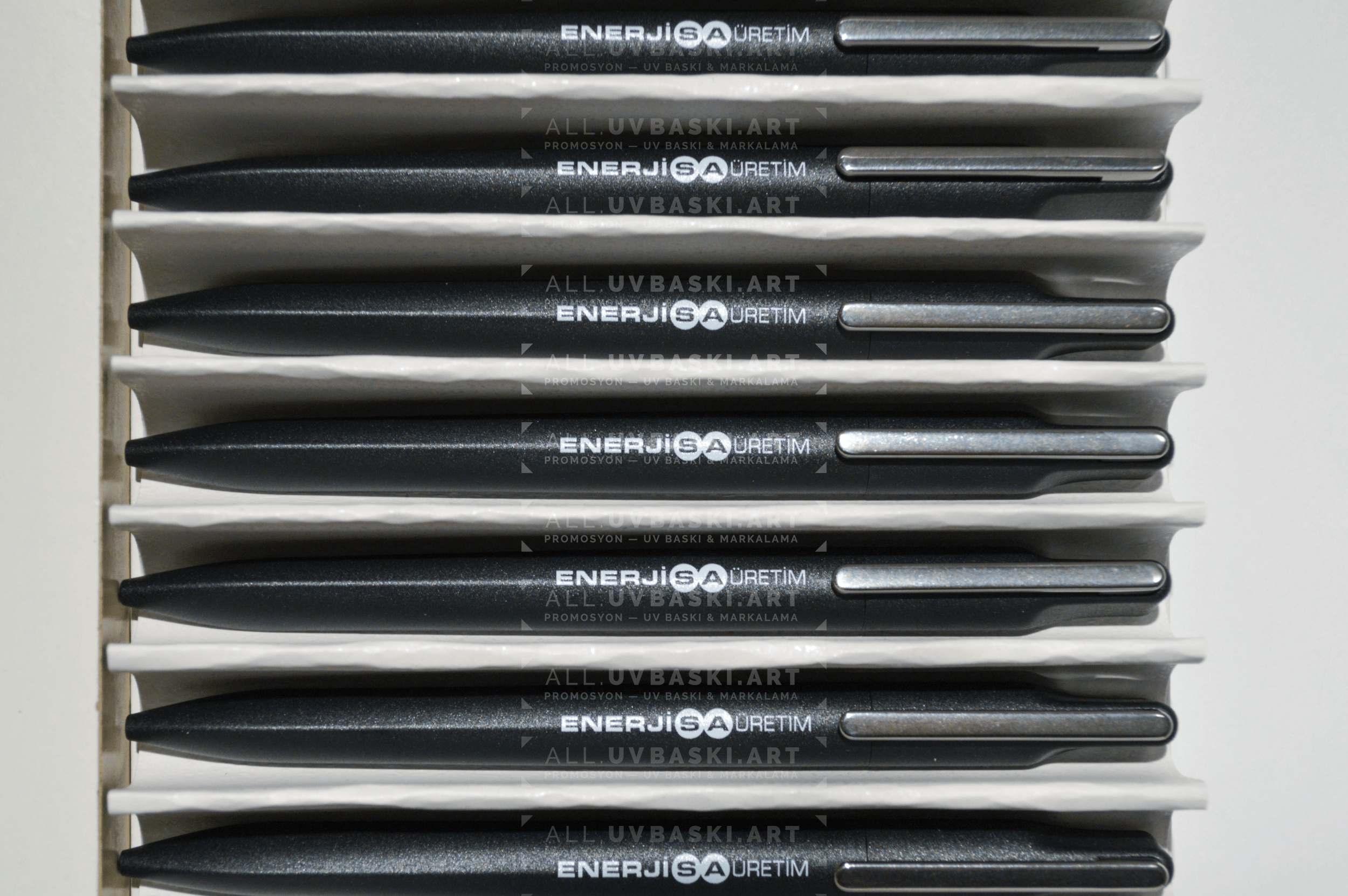 Siyah Lamy® Kalem Üzerine Beyaz Logo Baskısı – ALL Özel Tasarım